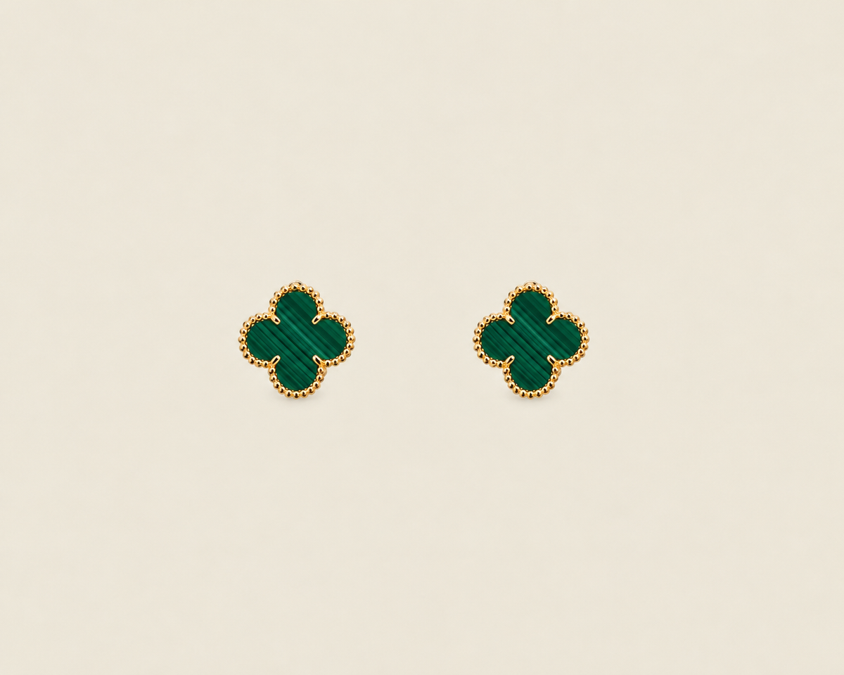 Vintage Alhambra 2 Motif 18K Yellow Gold Malachite Earrings